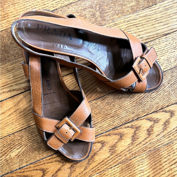 Prada sling back sandals 1 inch heel size 38 tan pebbled leather 90’s - Picture 2 of 12